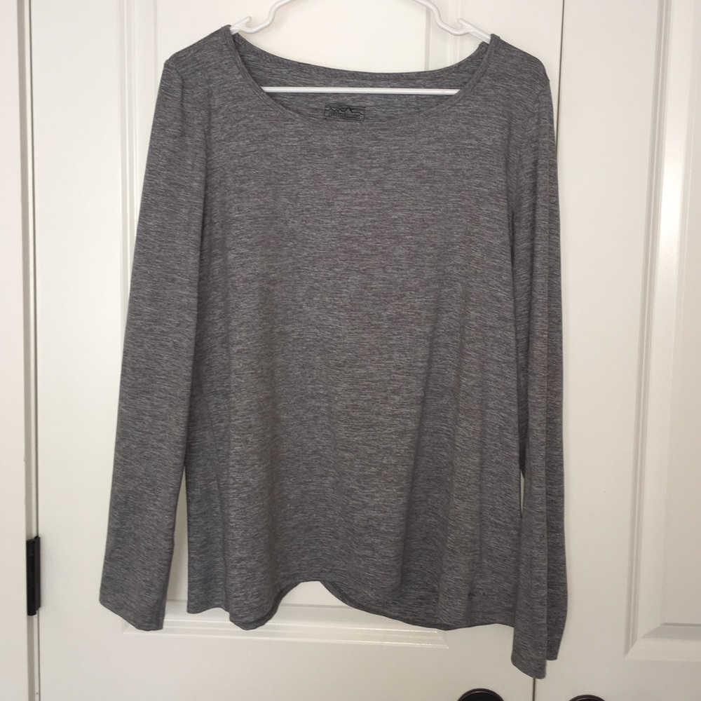 grey patagonia top!